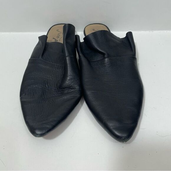 Free People Black Leather Slide On Pointed Toe Flats - Picture 2 of 9